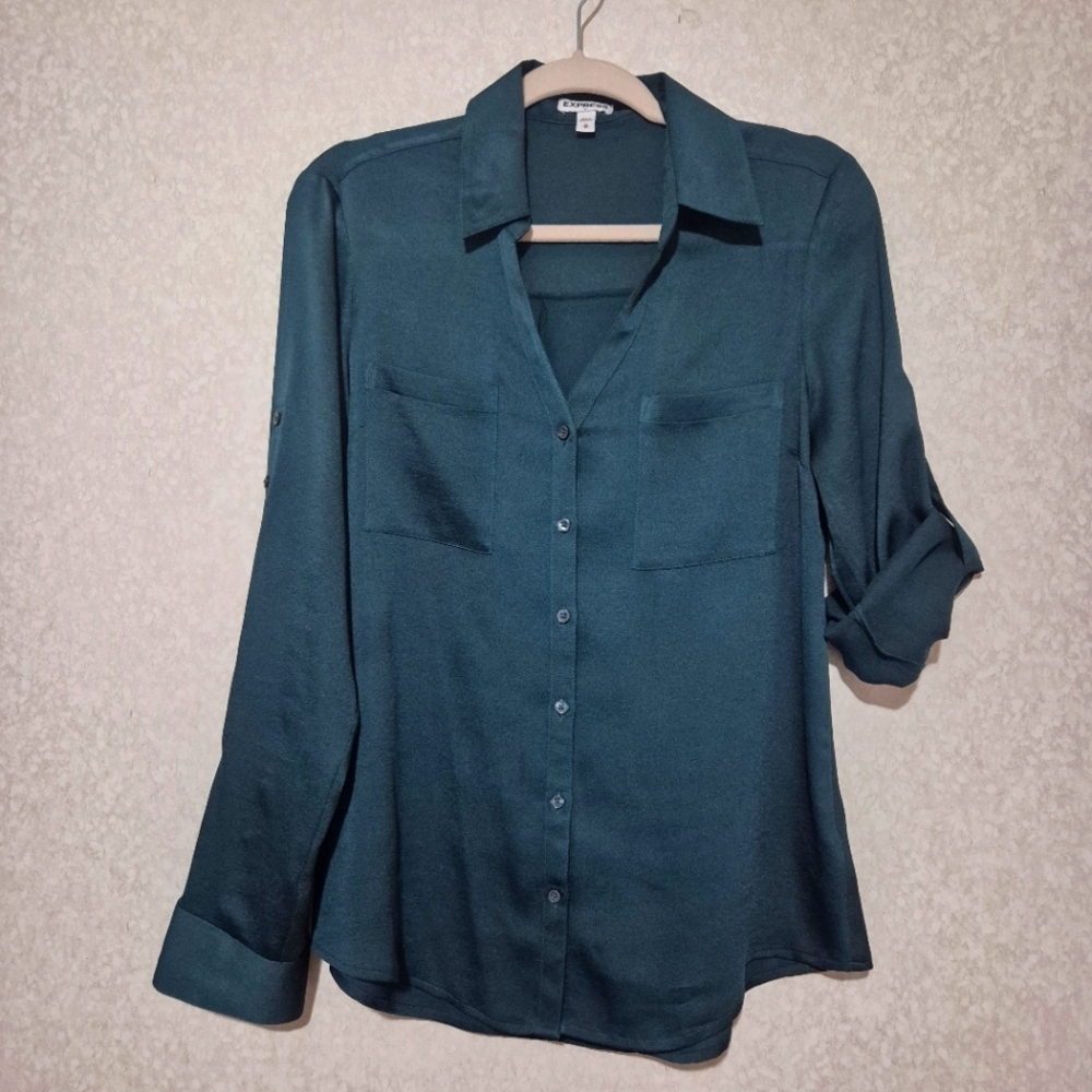 Express Green Notched Collar Relaxed Button Down..SIZE:M - Picture 2 of 11
